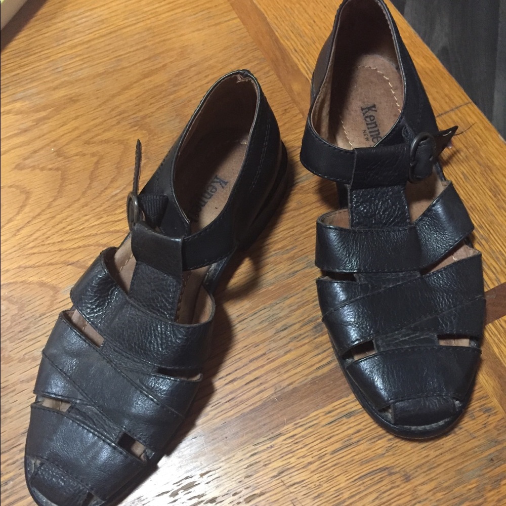 Kenneth Cole Brown Leather Sandals